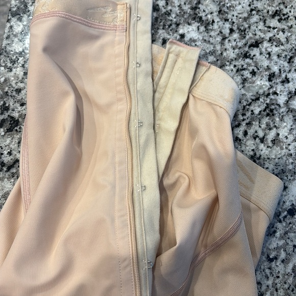 Marena Recovery Girdle/compression - Picture 5 of 6